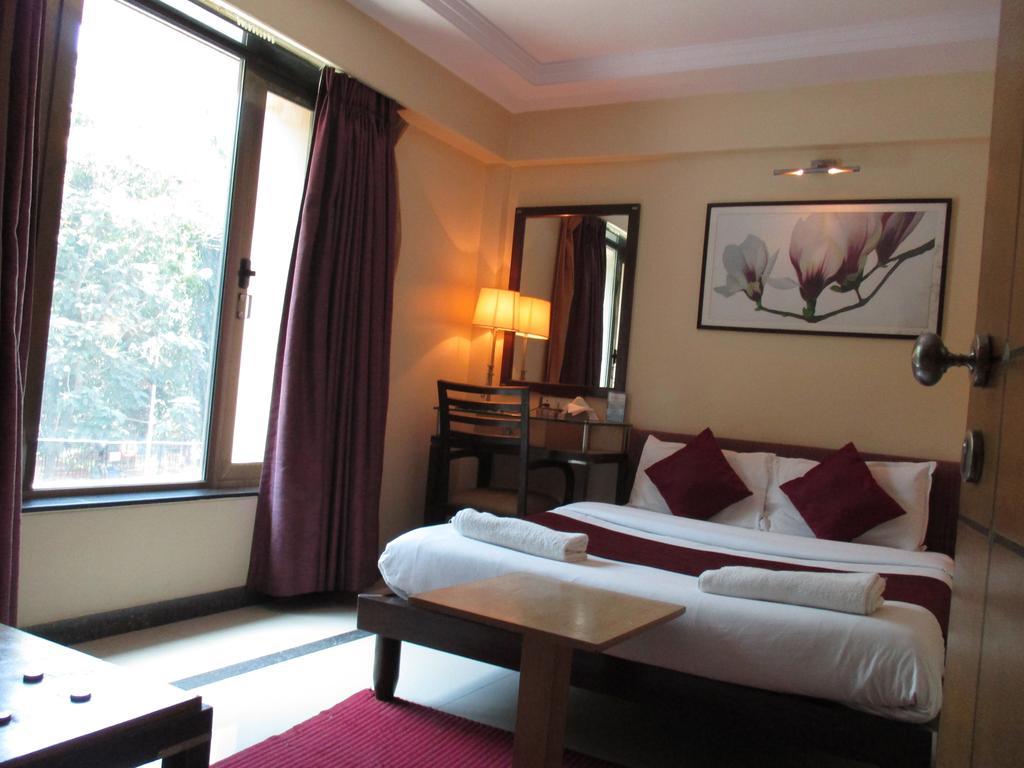 Hotel Sapna Marine Mumbai  Buitenkant foto