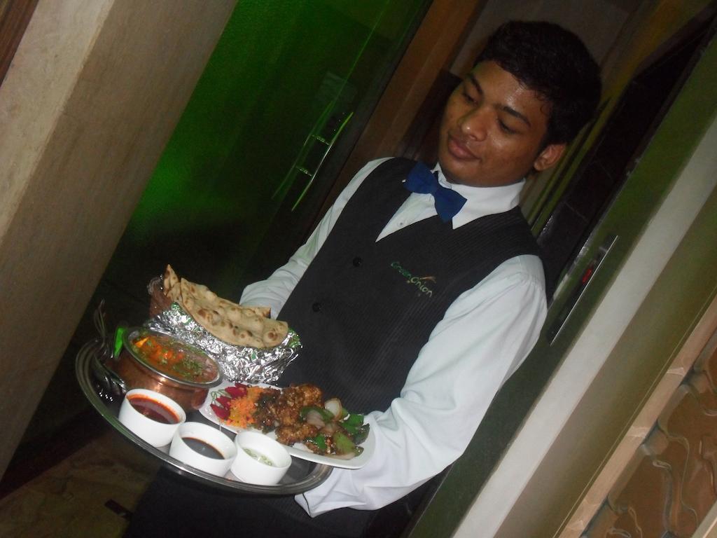 Hotel Sapna Marine Mumbai  Buitenkant foto