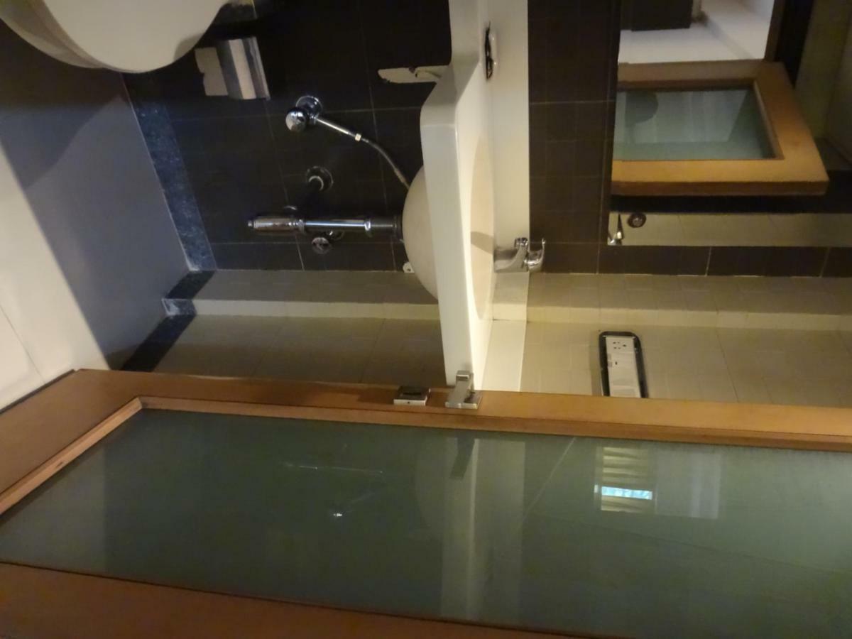 Hotel Sapna Marine Mumbai  Buitenkant foto
