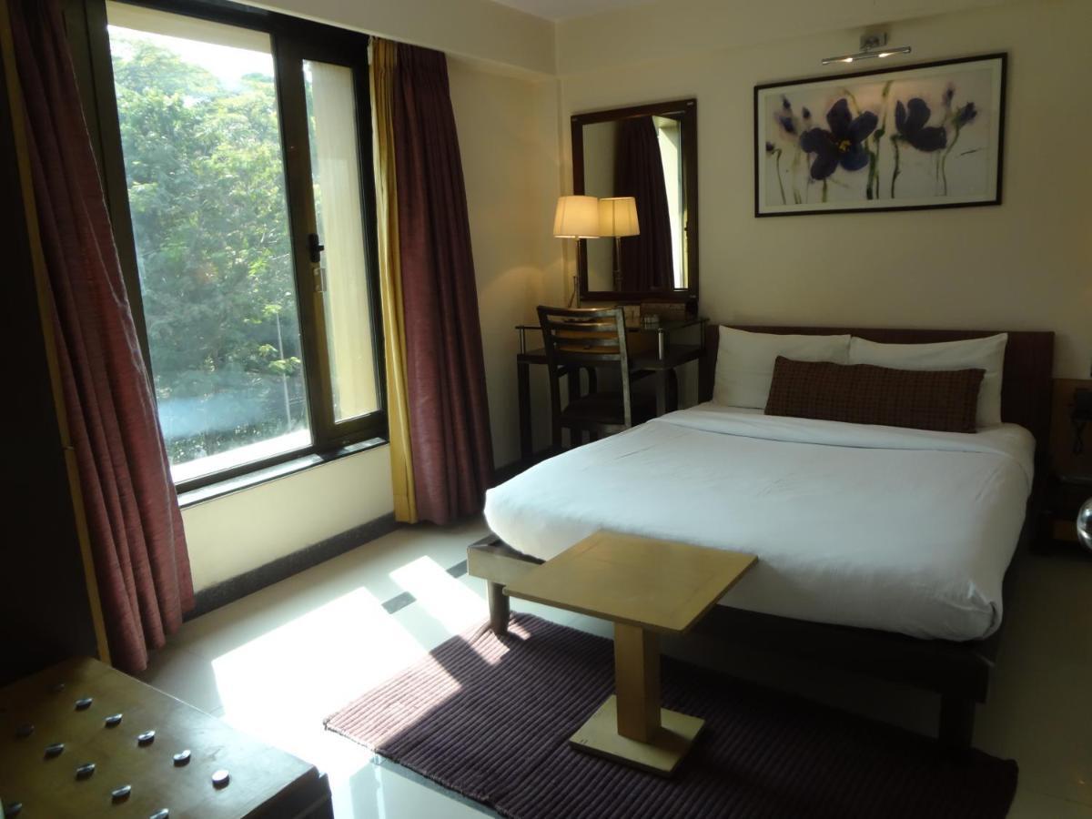 Hotel Sapna Marine Mumbai  Buitenkant foto